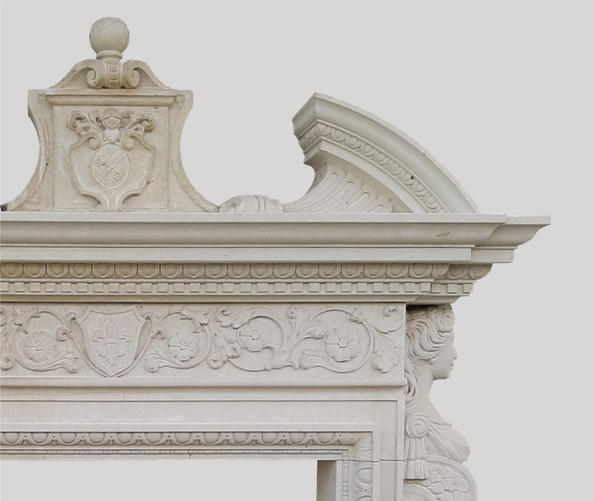 Cornici per caminetti in pietra di Vicenza e leccese o in marmo